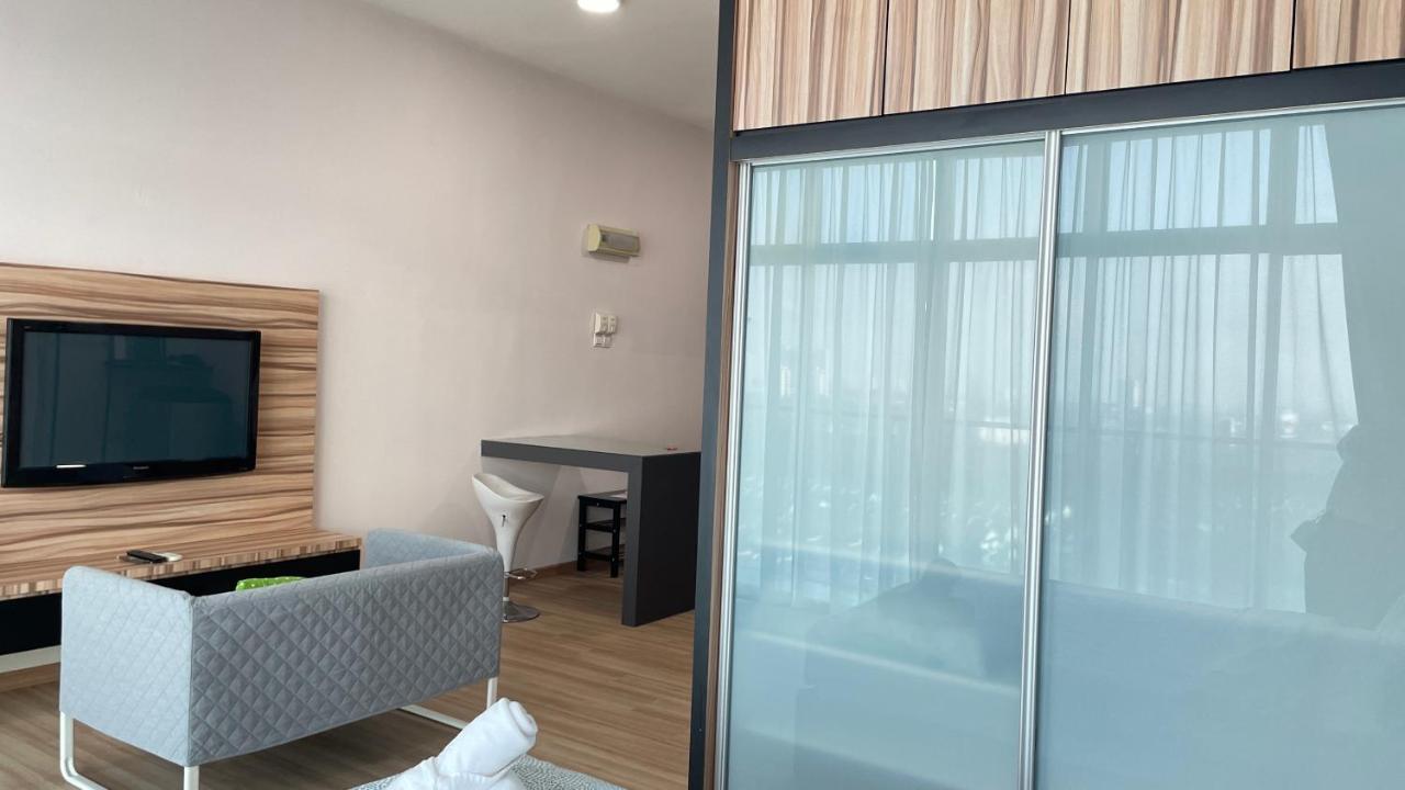 Palazio Serviced Apartment In Mount Austin Near Aeon Ikea Toppen Hsi Johor Bahru Dış mekan fotoğraf
