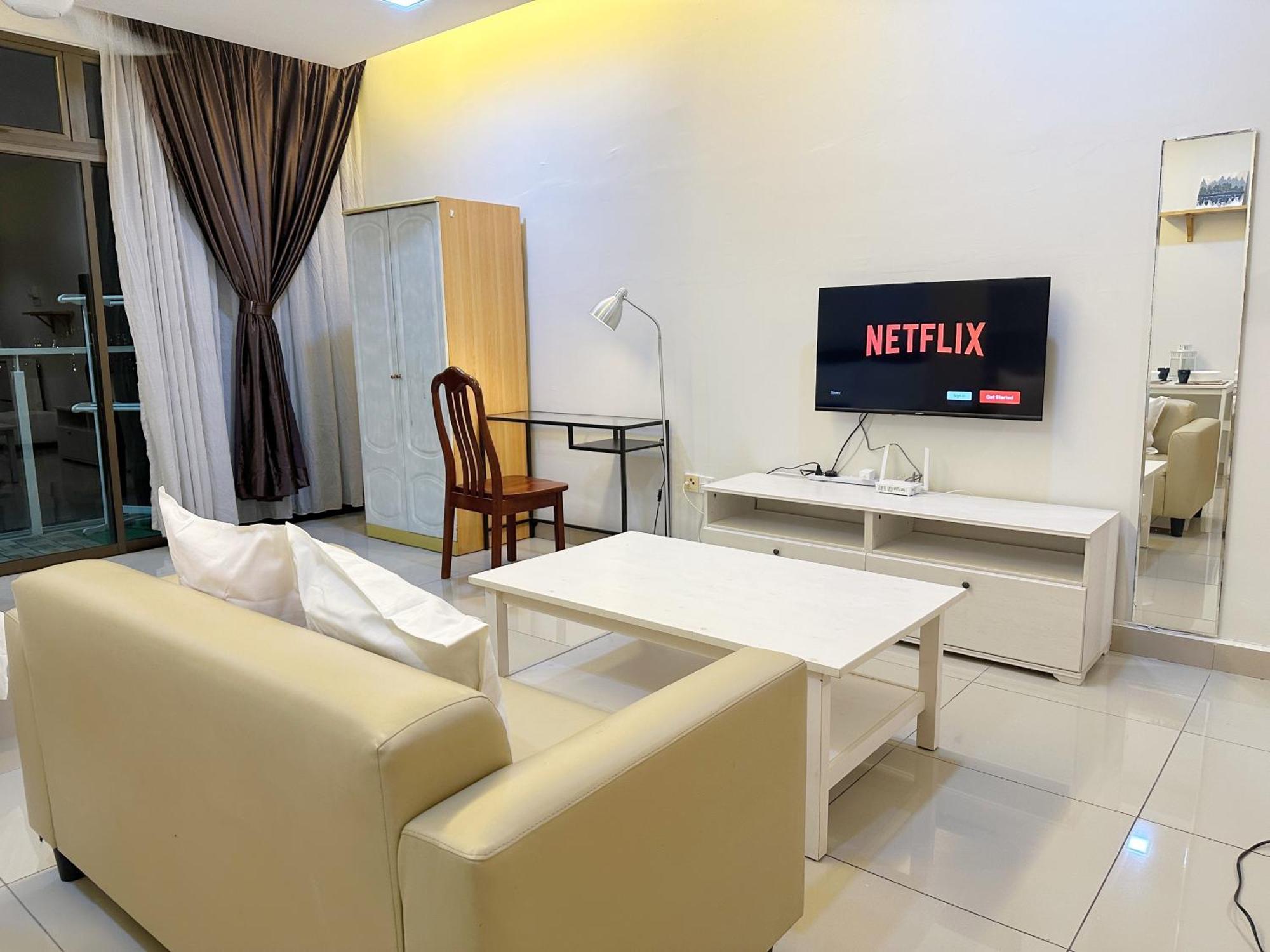 Palazio Serviced Apartment In Mount Austin Near Aeon Ikea Toppen Hsi Johor Bahru Dış mekan fotoğraf
