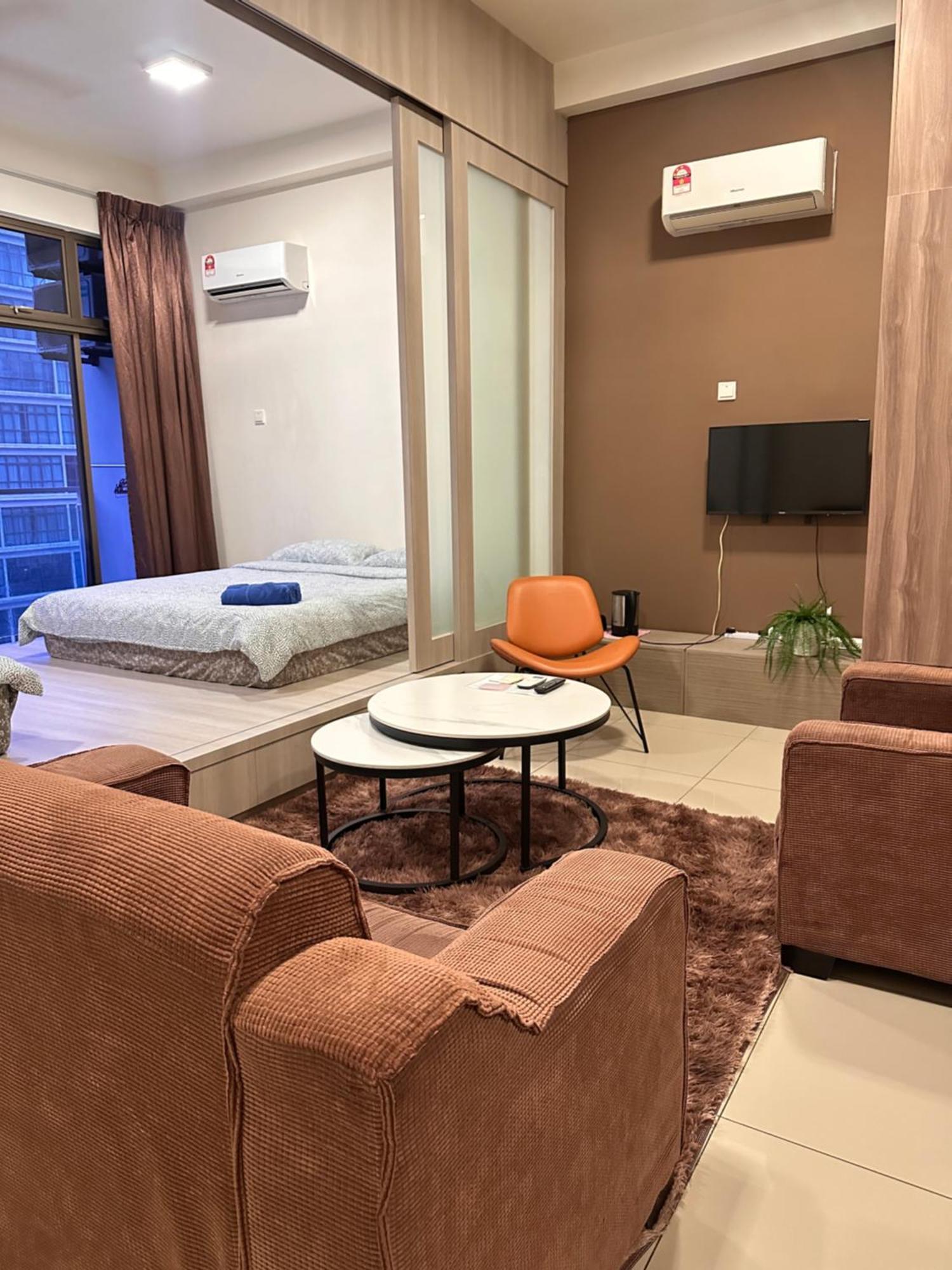 Palazio Serviced Apartment In Mount Austin Near Aeon Ikea Toppen Hsi Johor Bahru Dış mekan fotoğraf